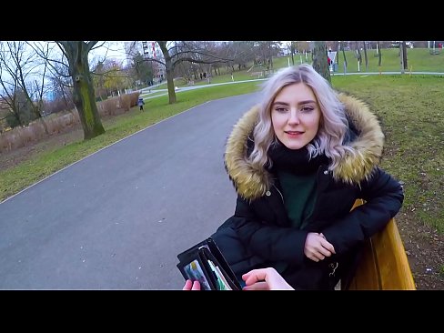 ❤️ Pul uchun notanish odamning issiq sutini yutadi - parkda Eva Elfi tomonidan blowjob ☑ Super pornoda bizda